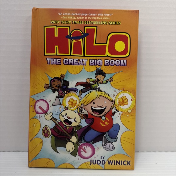 Hilo Book 3: The‎ Great Big Boom: (A Graphic Novel) - Picture 1 of 4